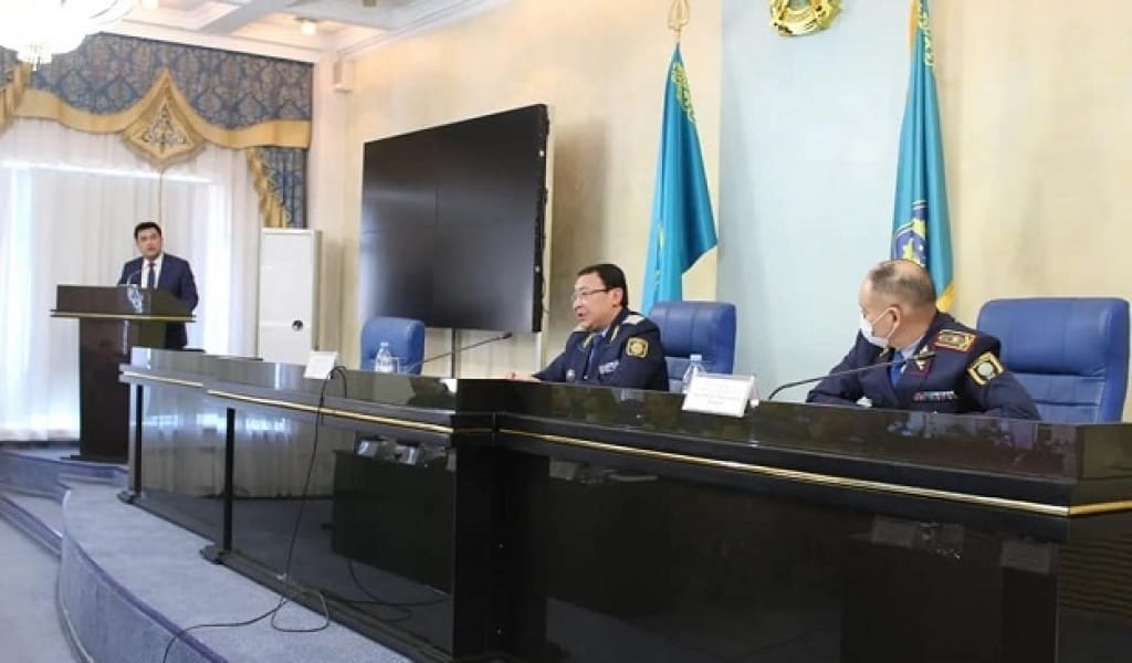 ОБЛЫС ПРОКУРОРЫ АДАМДАРДЫ АЗАПТАУ ДЕРЕГІ БОЙЫНША ЖИЫН ӨТКІЗДІ