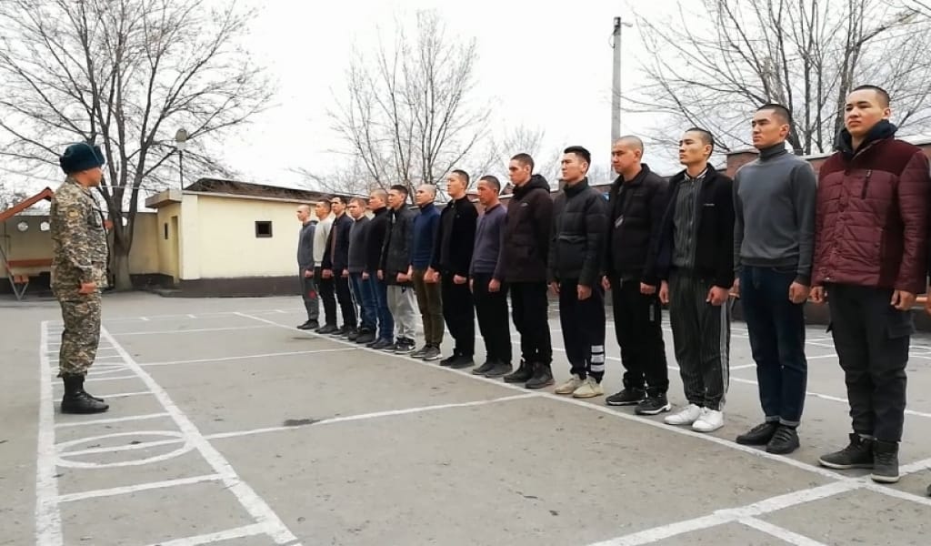 ӘСКЕРГЕ ШАҚЫРУ НАУҚАНЫ МАУСЫМ АЙЫНЫҢ СОҢЫНА ДЕЙІН ЖҮРЕДІ
