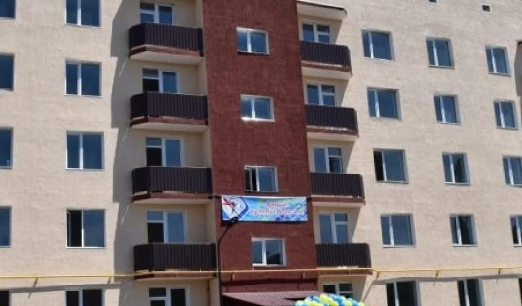 БОЛАШАҚ ОБЛЫС ОРТАЛЫҒЫНДА ТҰРҒЫН ҮЙ ҚҰРЫЛЫСЫ ҚЫЗУ - ҚАПШАҒАЙ ӘКІМДІГІ