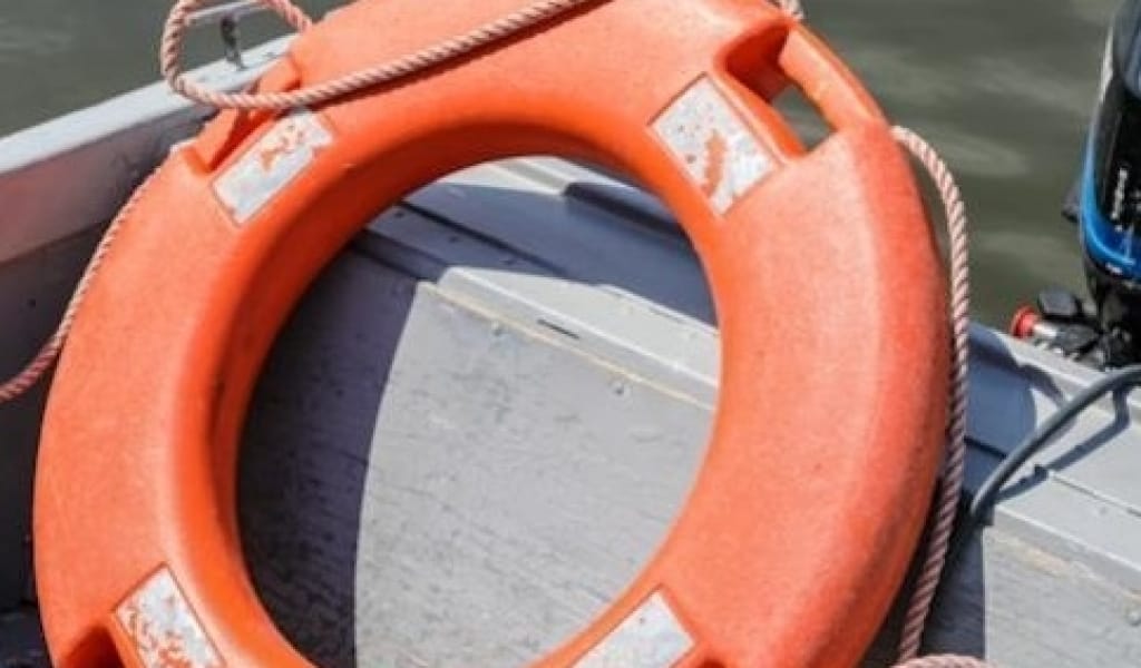 ҚАРАТАЛ ӨЗЕНІН КӨЛІКПЕН КЕСІП ӨТПЕК БОЛҒАН ЕР АДАМ ҚҰТҚАРЫЛДЫ