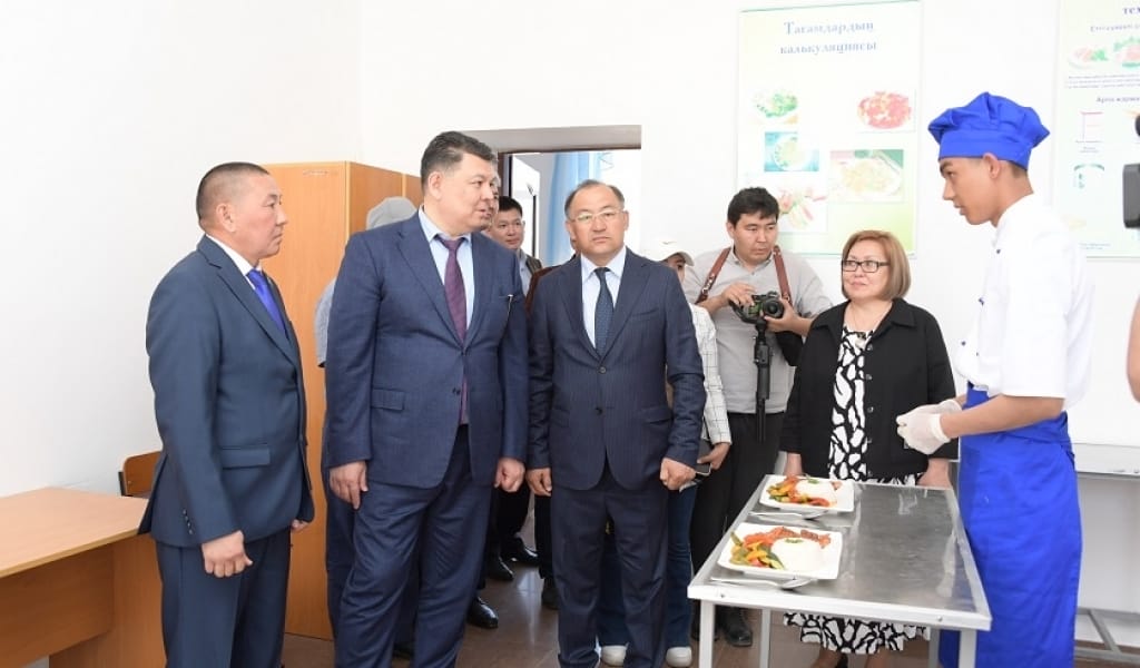 ҚАНАТ БОЗЫМБАЕВ БАЛҚАШ АУДАНЫНА БАРДЫ. ӨҢІРДЕ ҚАНДАЙ МӘСЕЛЕ ШЕШІЛДІ?