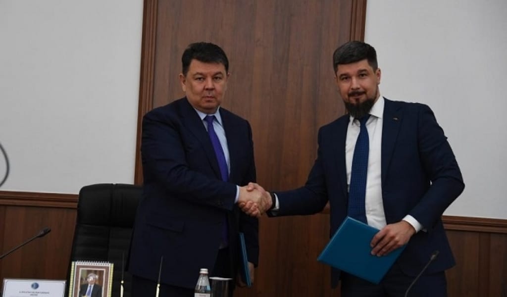 ДОСТЫҚ БЕКЕТІНДЕ ЖАҢА ЖҮК ТЕРМИНАЛЫ САЛЫНАДЫ - ҚАНАТ БОЗЫМБАЕВ
