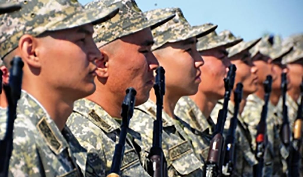 ҮЙІНЕ БАРЫП, АТА-АНАСЫНА ШАҚЫРТУ БЕРДІ: ОТАН АЛДЫНДАҒЫ БОРЫШ