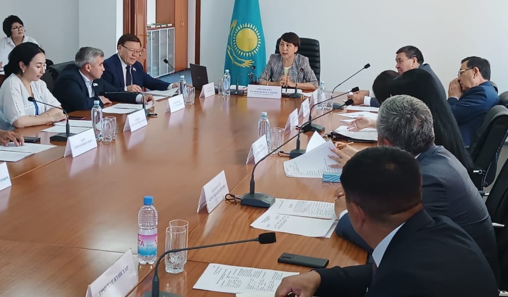 ЕКІ БАСҚАРМА БІРІГЕДІ