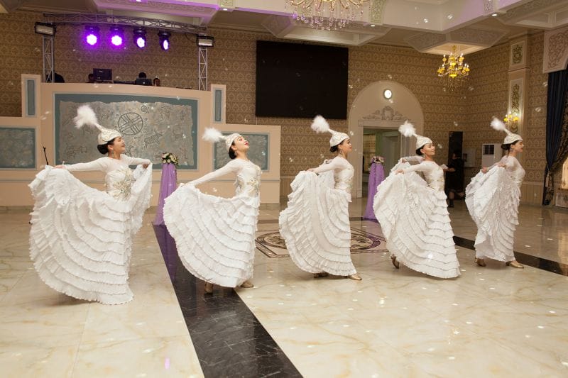 Қарттарға құрмет көрсетті