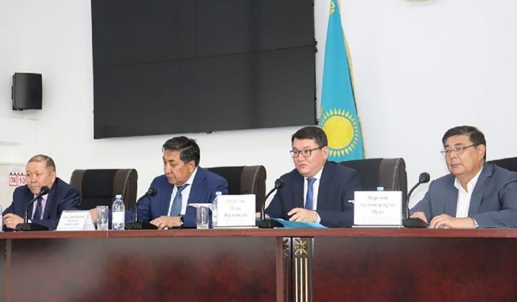 СЫНДАРЛЫ САЯСАТ СӨЗ БОЛДЫ