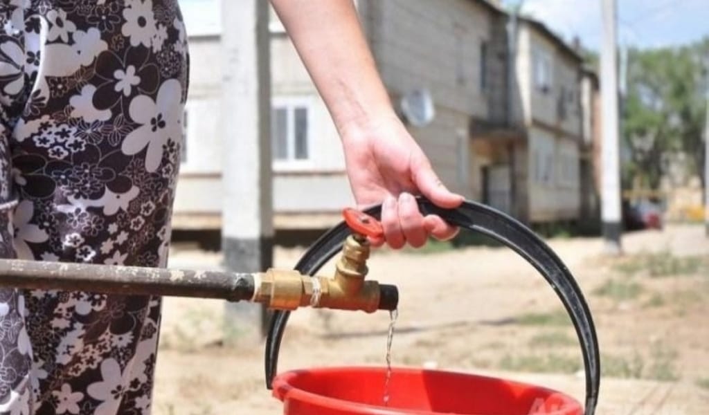 ЕСТІР ҚҰЛАҚ, КӨРЕР КӨЗ БАР МА? АЛМАТЫНЫҢ ІРГЕСІНДЕ АУЫЗСУ ЖОҚ