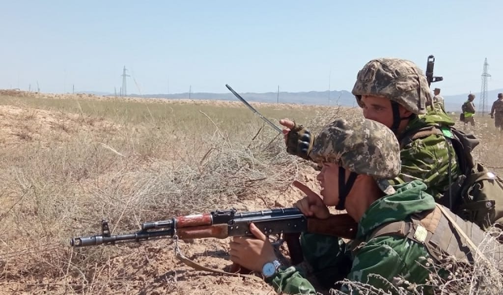 САРЫӨЗЕКТЕ ЖАУЫНГЕРЛІК АТЫСПЕН ШАБУЫЛДАУ ІС-ҚИМЫЛЫ КӨРСЕТІЛДІ