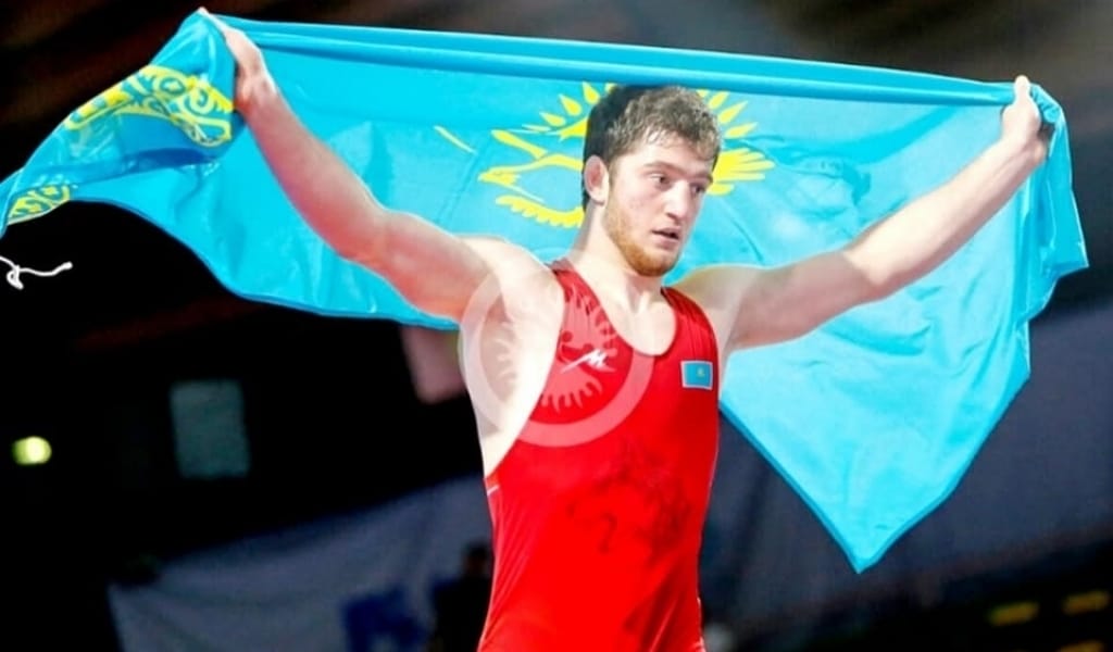 КАМИЛЬ МЕН ДАРЫН ЖАРАДЫ! ИТАЛИЯДА КӨК ТУ ЖЕЛБІРЕТКЕН БАЛУАНДАР