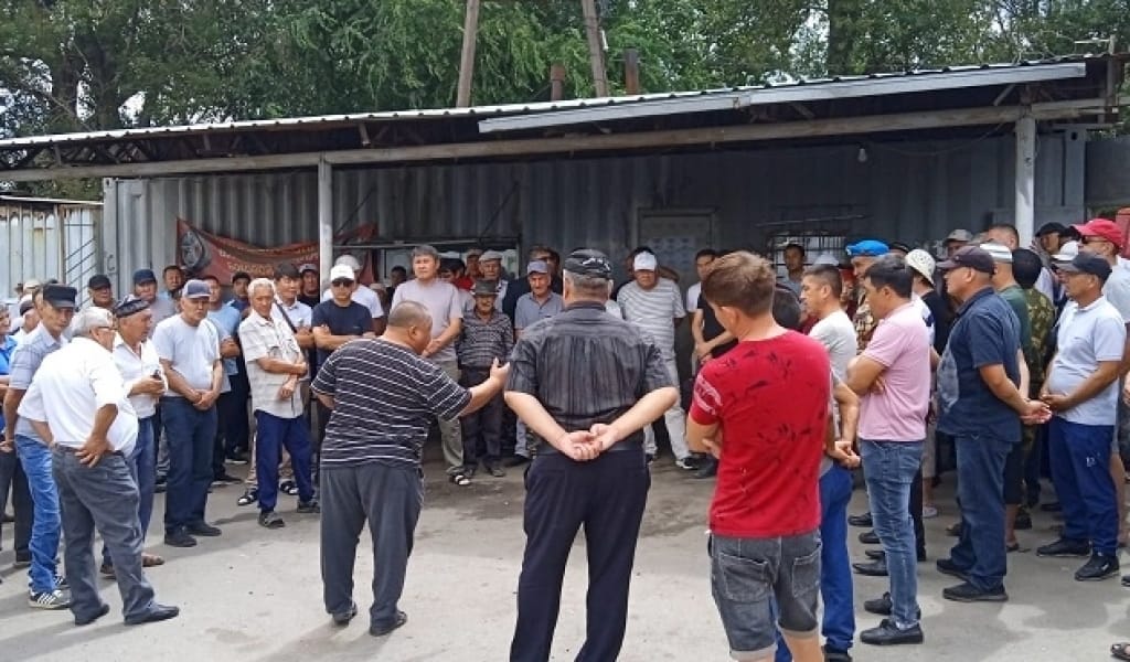 ШАҢҒА ТҰНШЫҚҚАН АУЫЛ. ТҰРҒЫНДАР КІРПІШ ЗАУЫТЫН ЖАБУДЫ ТАЛАП ЕТТІ