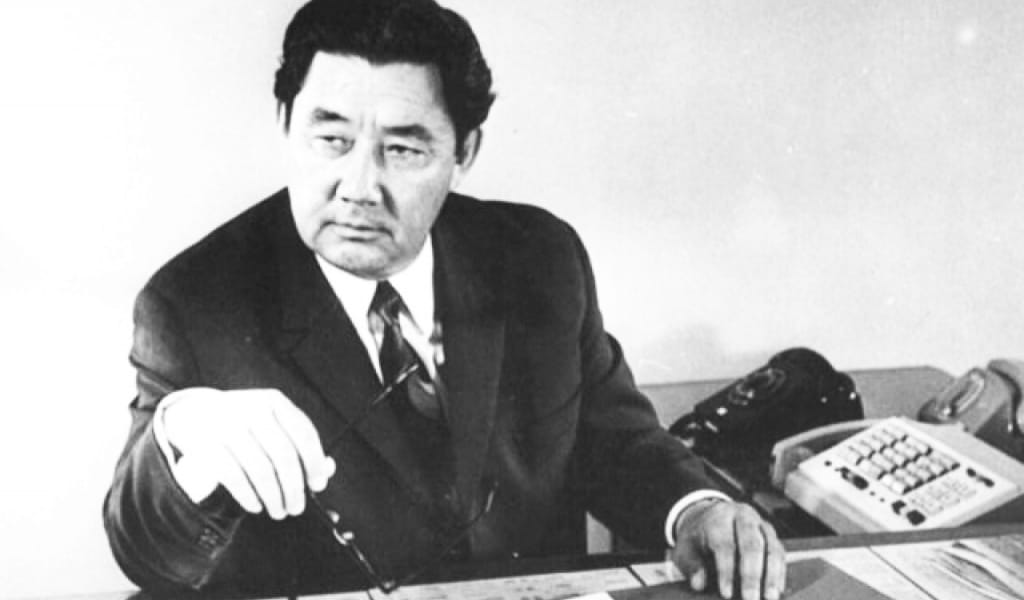 МЕМЛЕКЕТ ЖӘНЕ ҚОҒАМ ҚАЙРАТКЕРІ АСАНБАЙ АСҚАРОВҚА - 100 ЖЫЛ!