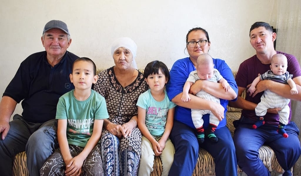 ЯДРОЛЫҚ СЫНАҚТАН ЗАРДАП ШЕККЕН ОТБАСЫН "ХАРЕКЕТ" ҚОРЫ ҚУАНТТЫ