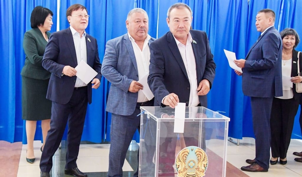 ЖЕТІСУДАН ЕКІ АДАМ СЕНАТ ДЕПУТАТЫ БОЛЫП САЙЛАНДЫ. ОЛАР КІМДЕР?