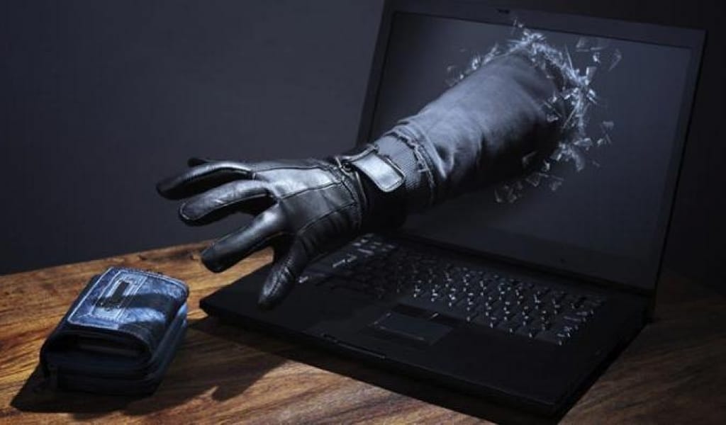 САРЫӨЗЕКТІҢ ЕКІ ТҰРҒЫНЫ ИНТЕРНЕТТЕГІ АЛАЯҚТАРҒА АЛДАНЫП ҚАЛДЫ