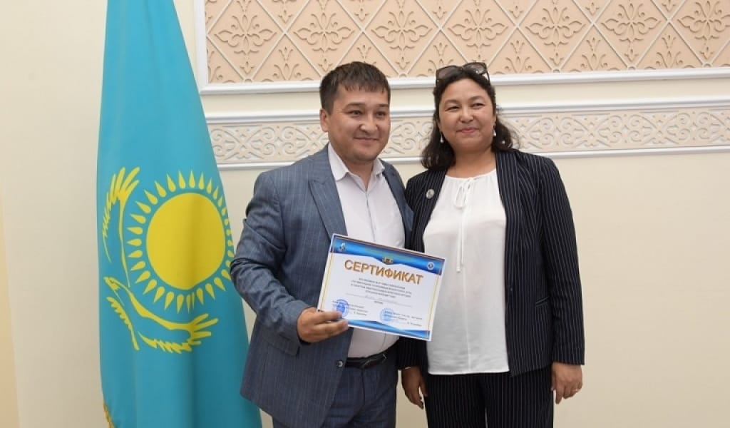 ТАЛДЫҚОРҒАНДА ТІЛ БІЛІМІ ИНСТИТУТЫНЫҢ ДИРЕКТОРЫ ДӘРІС ОҚЫДЫ