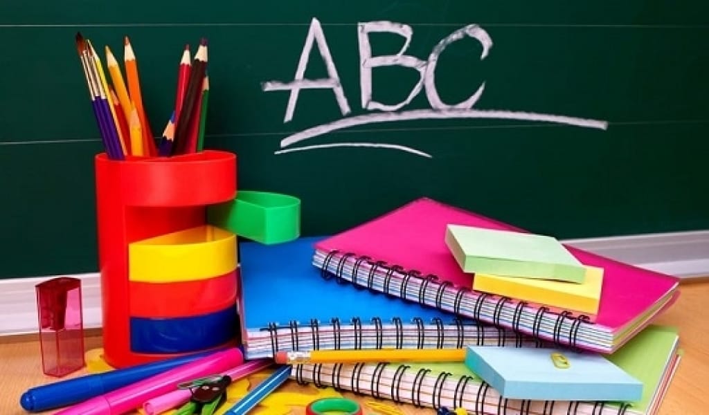 БАР ЖАҚСЫЛЫҚ - БАЛАҒА! ҚОНАЕВ ҚАЛАСЫНДА ТЕГІН ОҚУ ҚҰРАЛДАРЫ ТАРАТЫЛДЫ