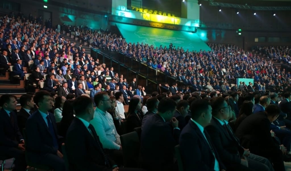 АСТАНАДА ТОҚАЕВТЫ ҚОЛДАУШЫЛАР БІРІГІП, АУҚЫМДЫ ФОРУМ ӨТКІЗДІ