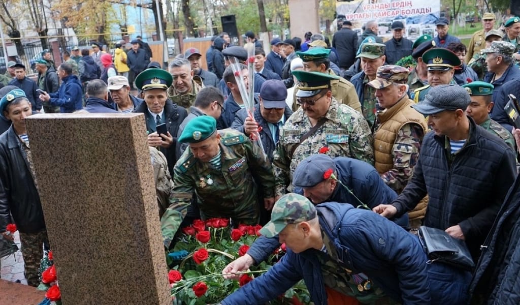 ТАЛҒАРДА ТӘЖІК-АУҒАН СОҒЫСЫНДА ҚАЗА ТАПҚАНДАРҒА БЕЛГІТАС ОРНАТЫЛДЫ