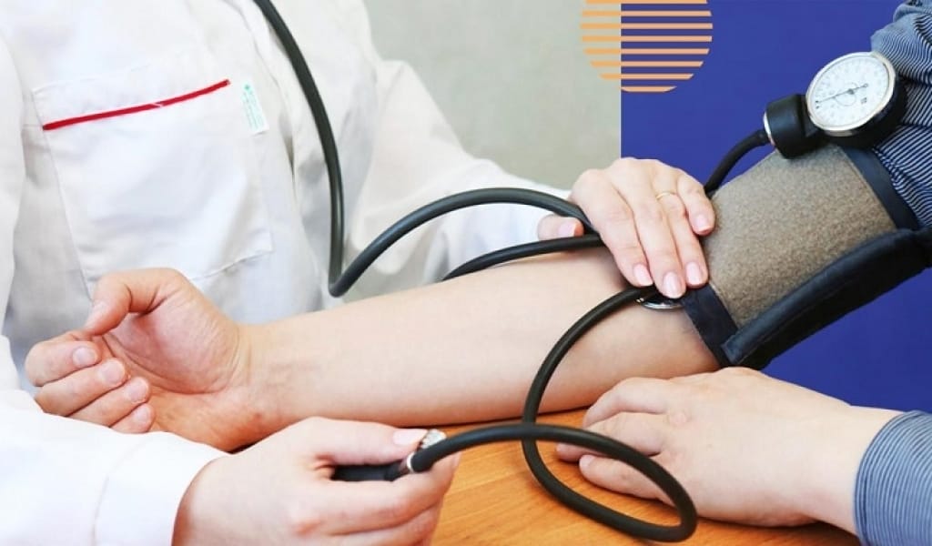 ДӘРІГЕРЛЕР ШАЛҒАЙ АУЫЛДАРДЫ АРАЛАП, 6 МЫҢҒА ЖУЫҚ ТҰРҒЫНДЫ ТЕКСЕРДІ