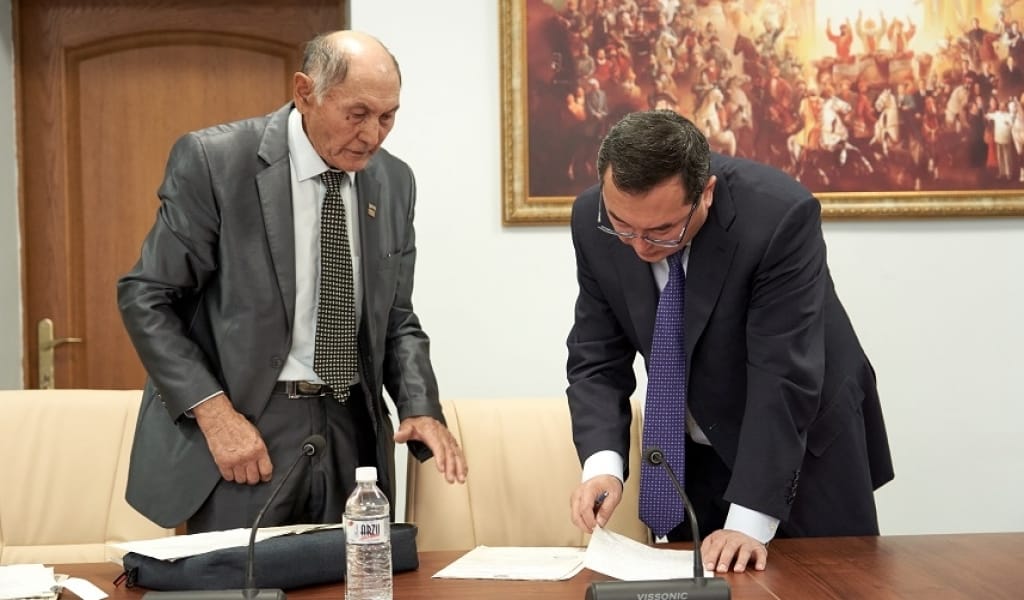 АЛМАТЫ ОБЛЫСЫНЫҢ ӘКІМІ АЗАМАТТАРДЫ ЖЕКЕ МӘСЕЛЕСІ БОЙЫНША ҚАБЫЛДАДЫ