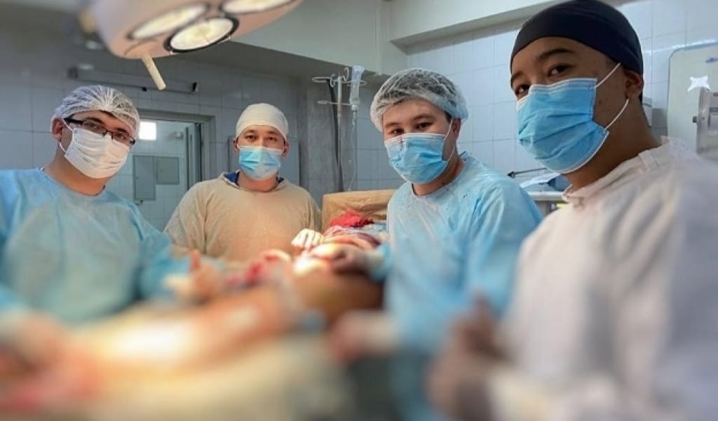 ТАЛҒАРДЫҢ БІЛІКТІ ДӘРІГЕРІ ӨТЕ КҮРДЕЛІ ТӨРТ ОПЕРАЦИЯНЫ СӘТТІ ЖАСАДЫ