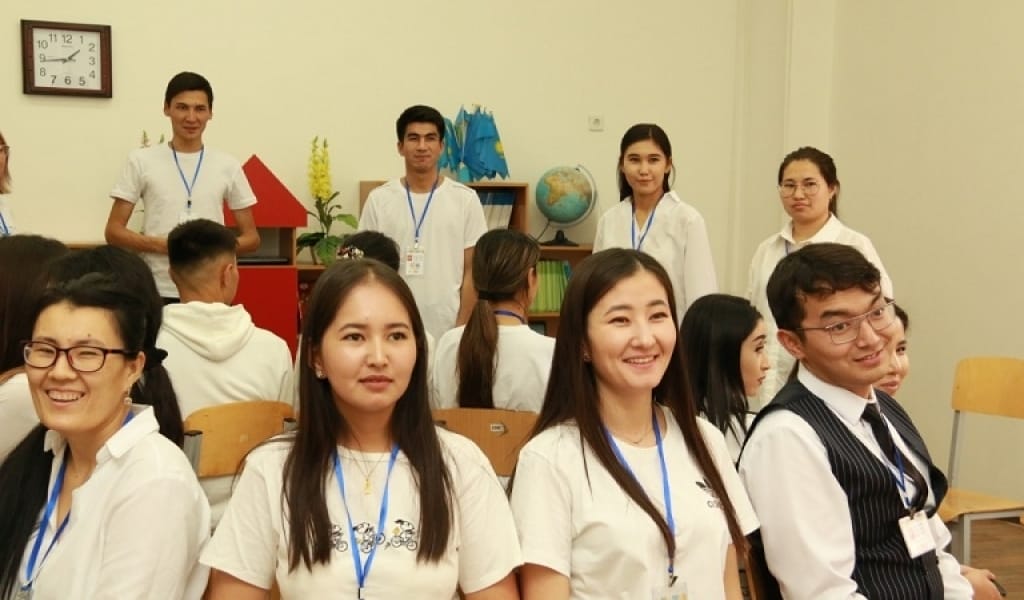ЖЕТІСУ ОБЛЫСЫНЫҢ ЖАС ҰСТАЗДАРЫ ФОРУМҒА ҚАТЫСЫП, ТӘЖІРИБЕ АЛМАСТЫ
