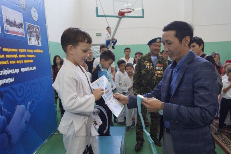 Генерал рухына тағзым