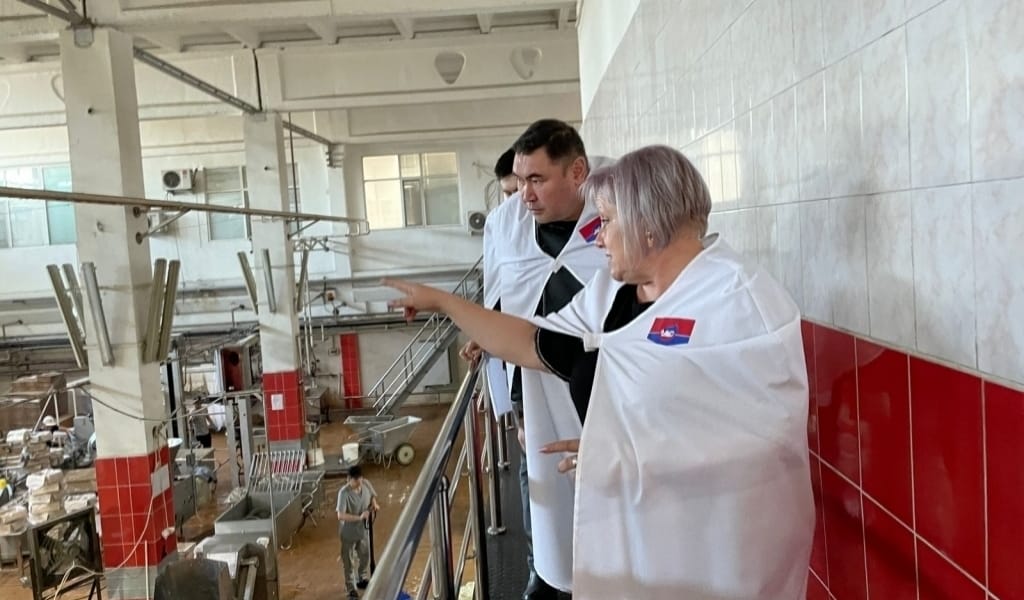 ПРЕЗИДЕНТ САЙЛАУЫ: ТОҚАЕВТЫ ҚОЛДАУШЫЛАР "JLC" СҮТ ЗАУЫТЫНА БАРДЫ