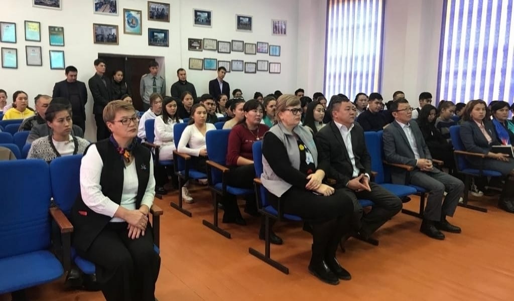 ПРЕЗИДЕНТ САЙЛАУЫ: ЖАСТАР ЕЛ БОЛАШАҒЫНА ҮЛКЕН СЕНІММЕН ҚАРАЙДЫ