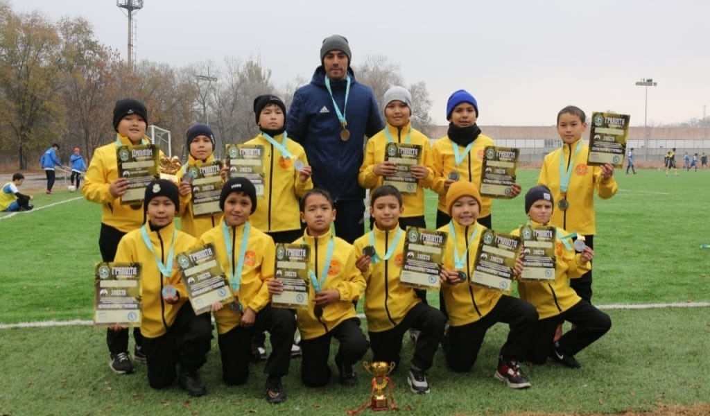 ТАЛДЫҚОРҒАНДЫҚ ФУТБОЛШЫЛАР ХАЛЫҚАРАЛЫҚ ЖАРЫСТАН ЖҮЛДЕМЕН ОРАЛДЫ