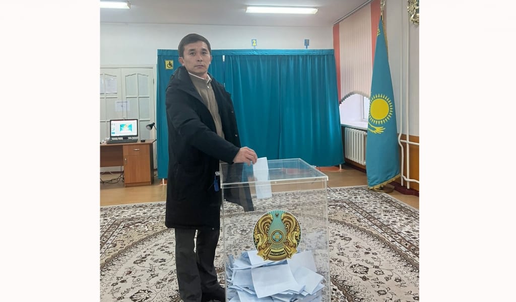"ПРЕЗИДЕНТ САЙЛАУЫ": ДӘРІГЕРЛЕР ДАУЫС БЕРДІ