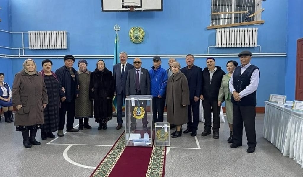АЛҒАШ РЕТ ДАУЫС БЕРГЕНДЕРГЕ АБАЙДЫҢ ҚАРА СӨЗІ СЫЙҒА ТАРТЫЛДЫ