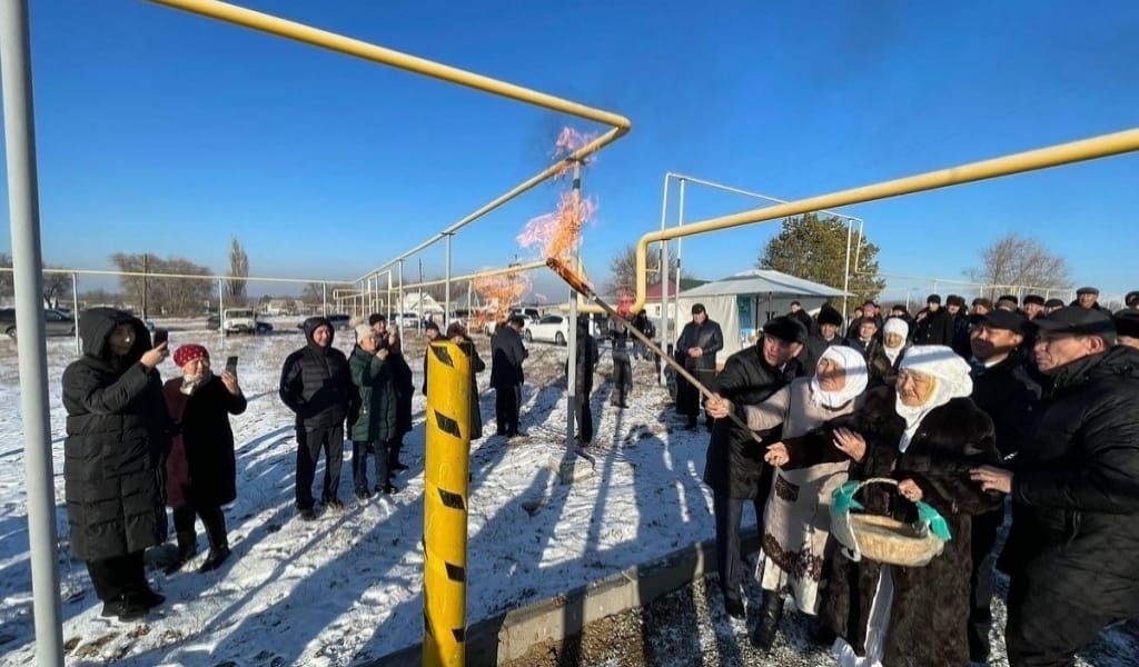 ЕНДІ КӨМІР ҚОЛДАНБАЙМЫЗ. ЖЕТІСУ ОБЛЫСЫНДА ТАҒЫ ЕКІ АУЫЛҒА ГАЗ БЕРІЛДІ