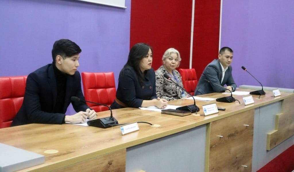 ЖЕТІСУ ОБЛЫСЫНДА 6737 АДАМ ЕМХАНА АУЫСТЫРҒАН - БАСПАСӨЗ МӘЖІЛІСІ