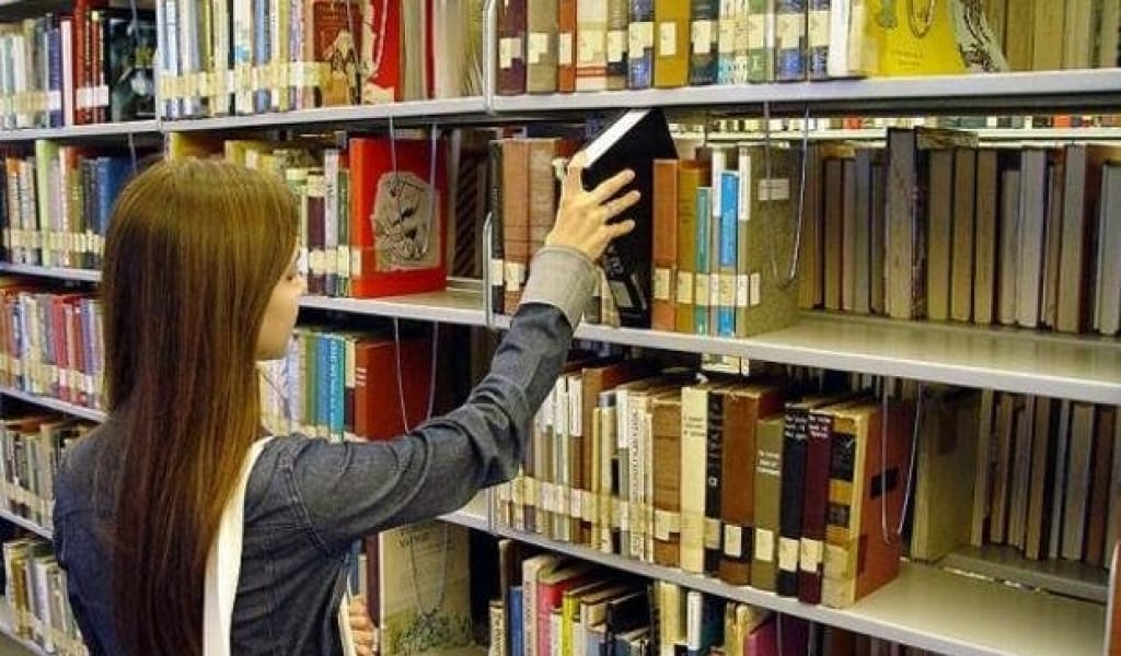 Жастар кітап оқи ма?