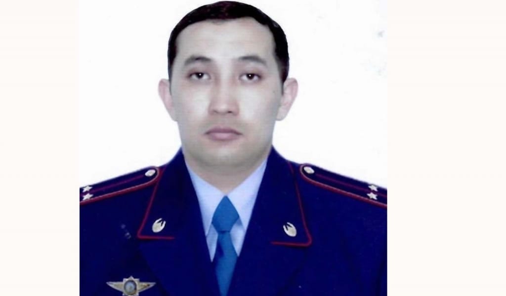 ЕСІМІ ЕЛ ЕСІНДЕ