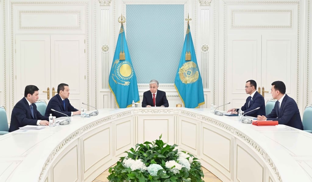 МӘЖІЛІС ПЕН МӘСЛИХАТТАР САЙЛАУЫ ӨТЕДІ