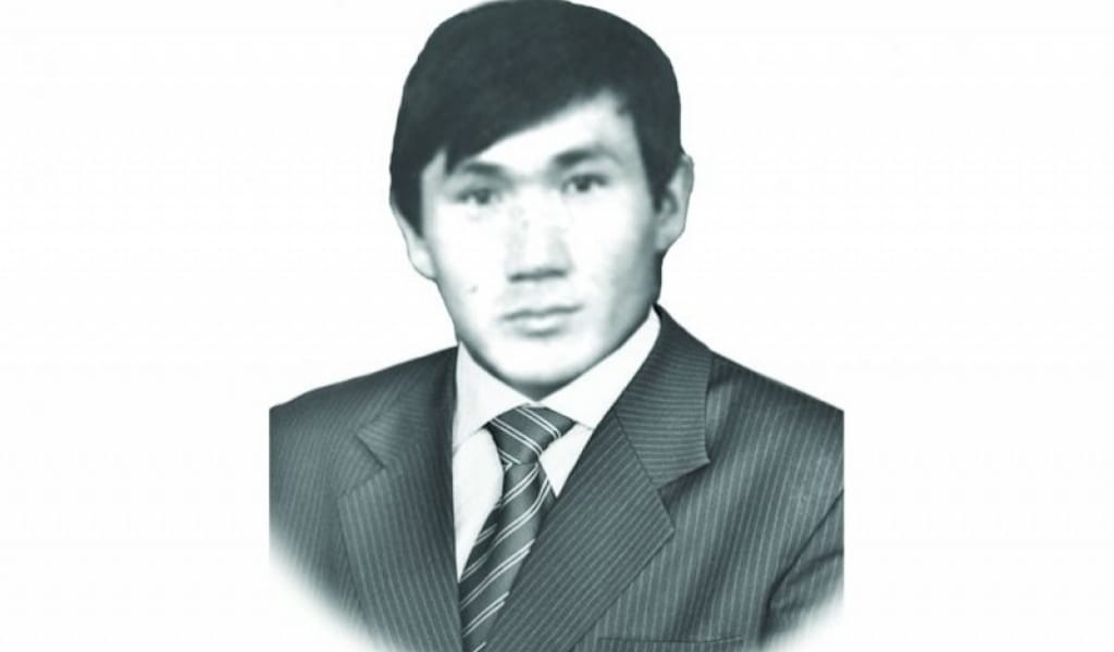 АҒЫНҒА ҚАРСЫ ЖҮЗГЕН АҚЫН
