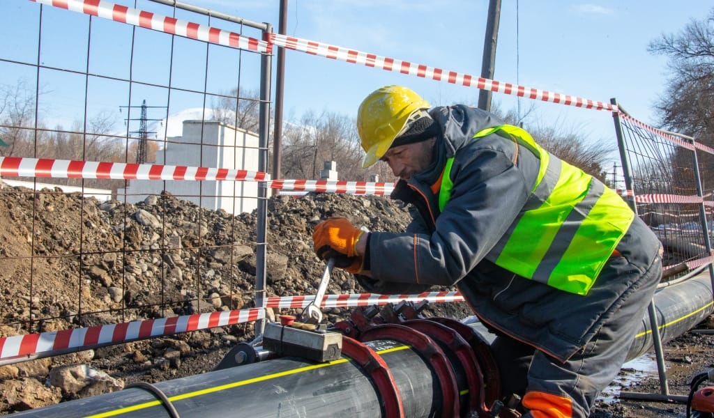 ТЕКЕЛІДЕ МАГИСТРАЛЬДЫ ГАЗ ҚҰБЫРЫ ТАРТЫЛУДА