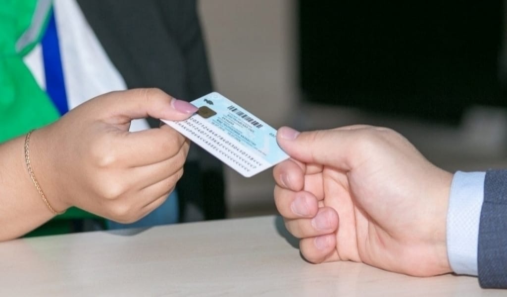 ЖЕКЕ КУӘЛІКТІ БІР КҮНДЕ РӘСІМДЕЙТІН ТЕРМИНАЛ ШЫҚТЫ