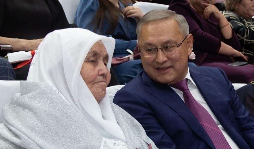 ДАЛА ДӘСТҮРІ МЕН ЕЛ ӨРКЕНИЕТІНІҢ АЙҒАҒЫ