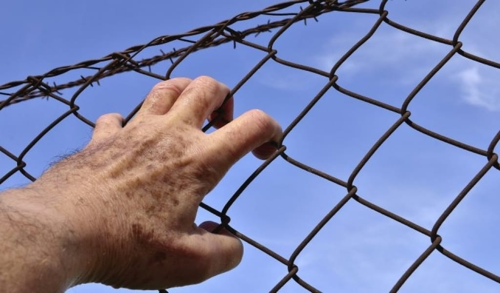 ТЫЙЫМ САЛЫНҒАН ЗАТТАРДЫ АУМАҚҚА КІРГІЗБЕК БОЛҒАН