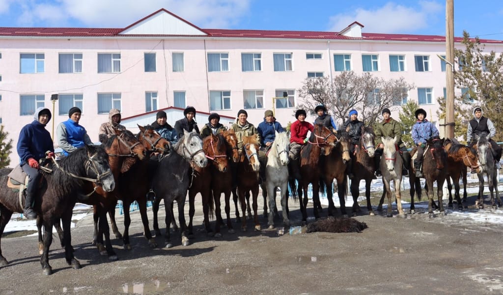 КӨКПАРШЫЛАР СӘЙГҮЛІКТЕРІМЕН КЕЛІП ДАУЫС БЕРДІ