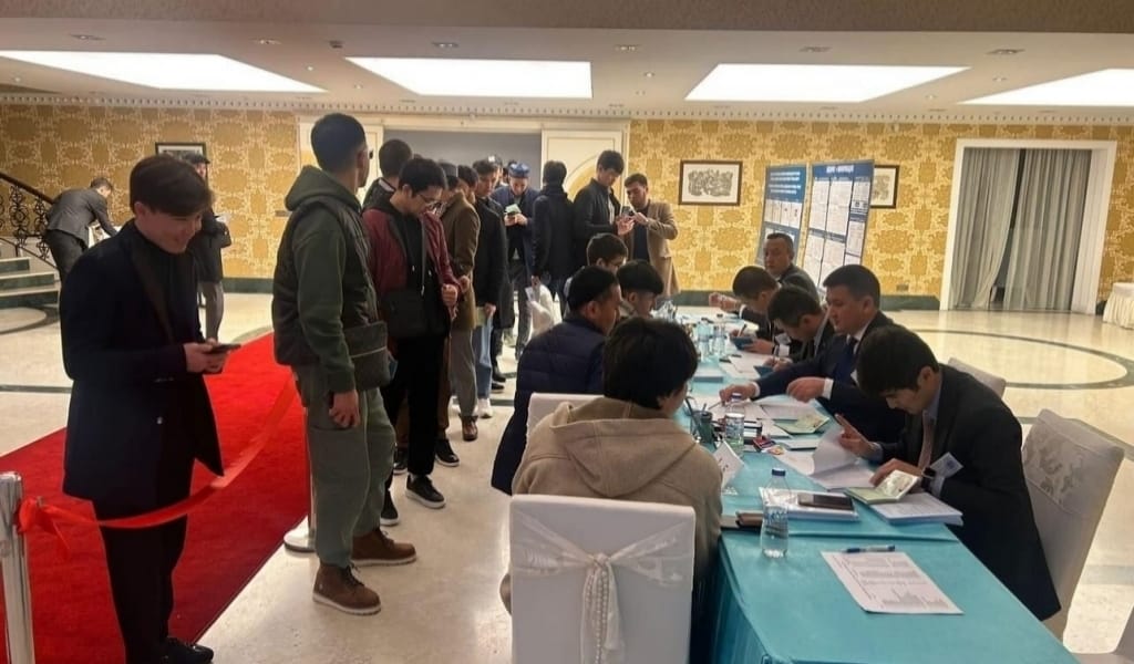 ТҮРКИЯДАҒЫ САЙЛАУ "ТОЙҒА" ҰЛАСТЫ: "ЖЕТІСУ" ЖУРНАЛИСІ ТАҢҚАЛҒАНЫН ЖЕТКІЗДІ