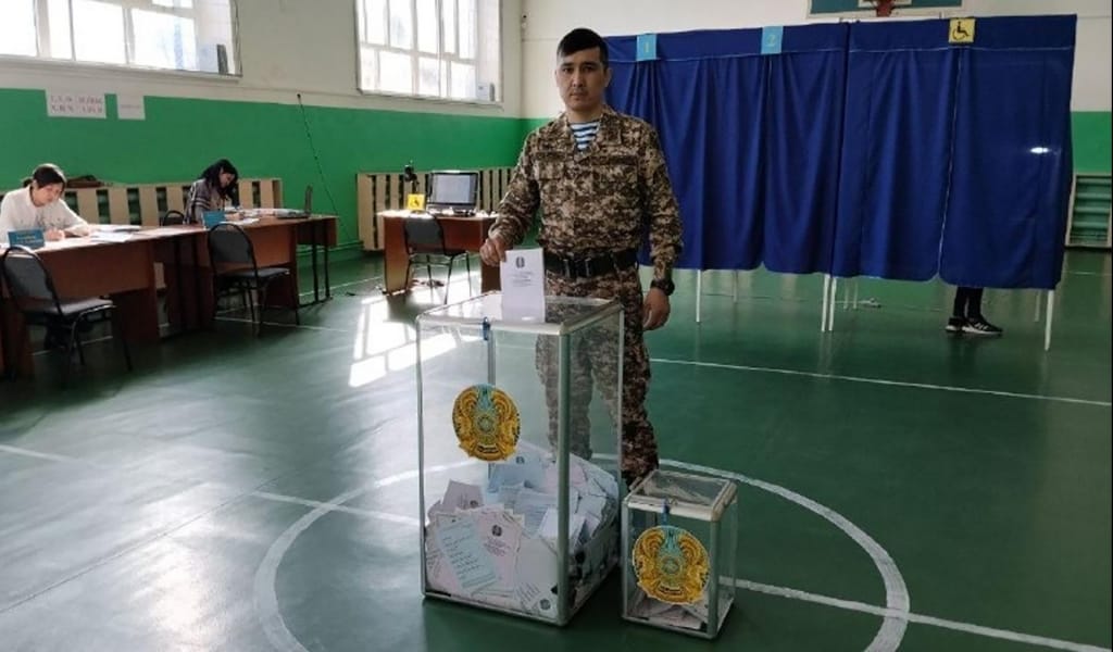 ЕРЖҮРЕК ӘСКЕРИ ҚЫЗМЕТКЕР ДАУЫС БЕРДІ