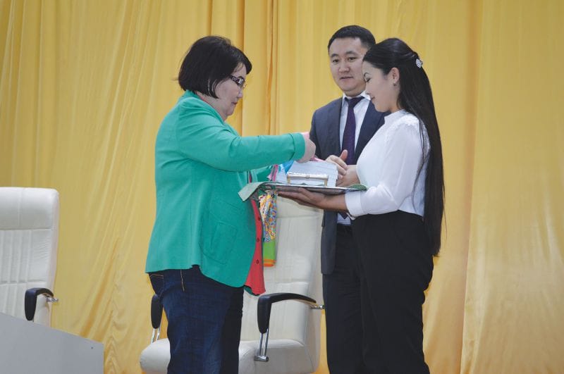 ҚАЗАҚ ПОЭЗИЯСЫНЫҢ ЕҢЛІКГҮЛІ