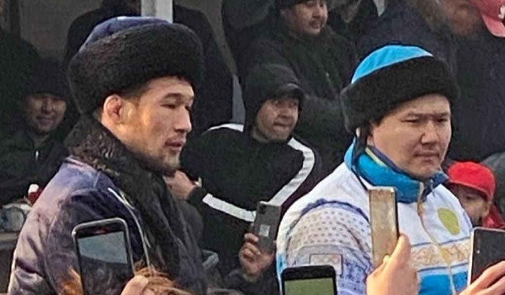 ШАВКАТ РАХМОНОВҚА АТ МІНГІЗДІ