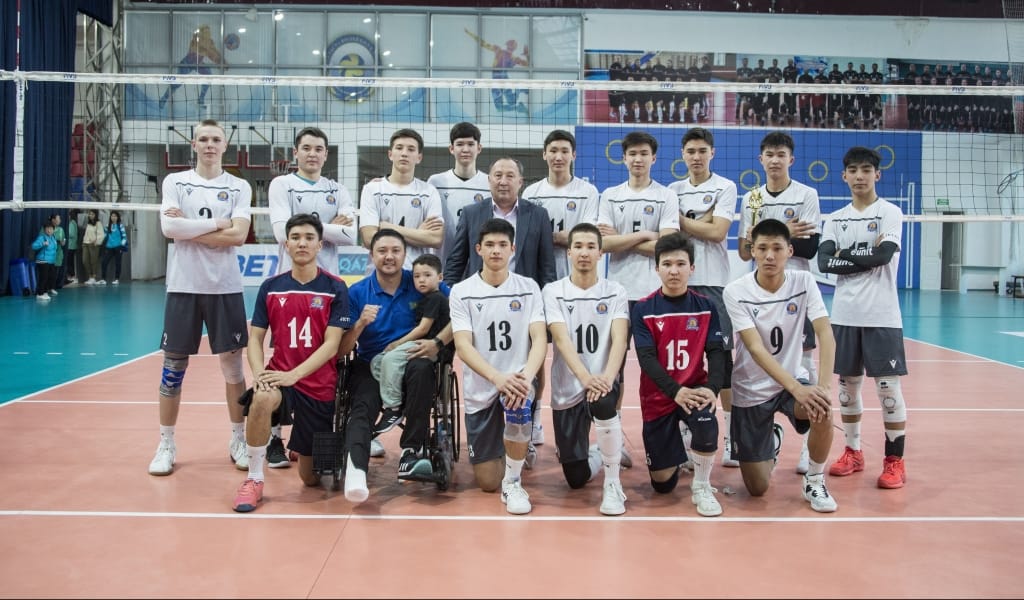 ҮШ ЖАРЫСТЫҢ ҮЗДІГІ