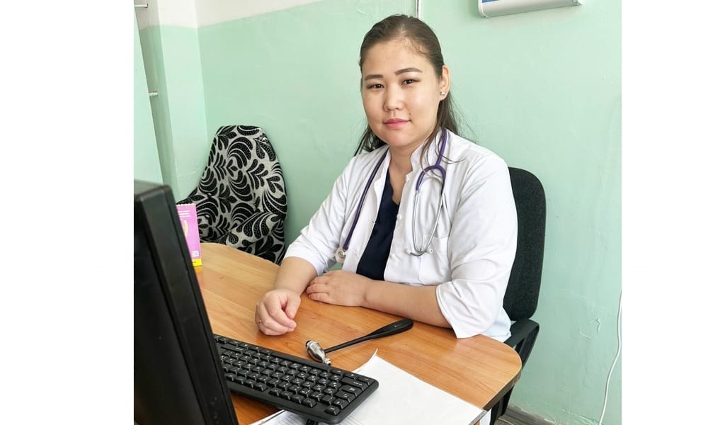 "Қазір күнделікті тұтынатын заттарымызда химиялық қоспалар  көп": Сала маманы инсульттің белгілерін айтты