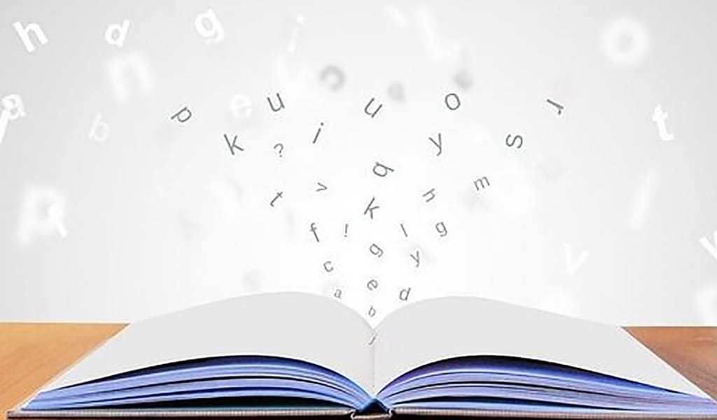 "Қазақ тілі оқытылып жатыр": Қырғыз депутаты әліпбиді реформалауды ұсынды